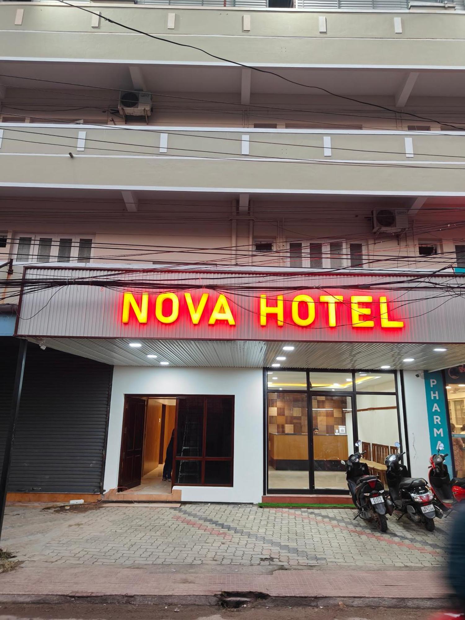 Hotel Nova Kochi Zewnętrze zdjęcie